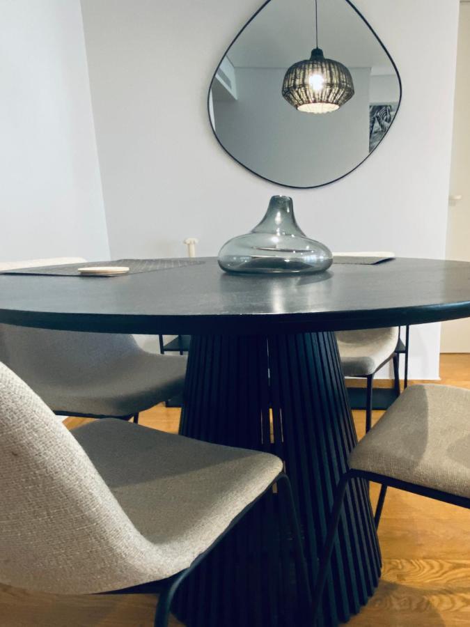 Athens Riviera 2-Bed Apt & Pool Access #Unoblu 외부 사진