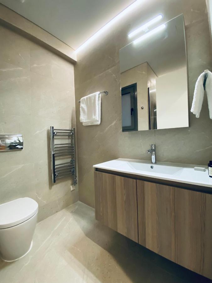 Athens Riviera 2-Bed Apt & Pool Access #Unoblu 외부 사진