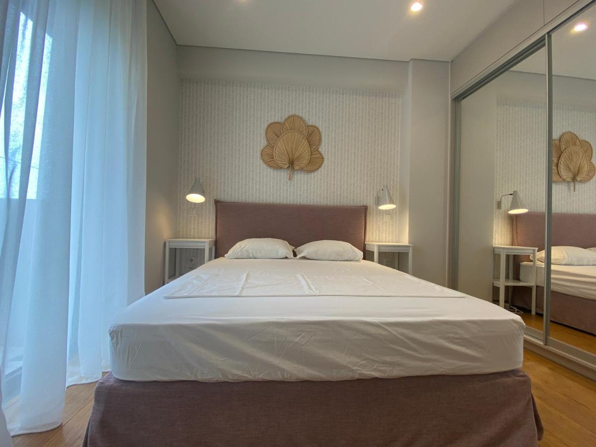 Athens Riviera 2-Bed Apt & Pool Access #Unoblu 외부 사진